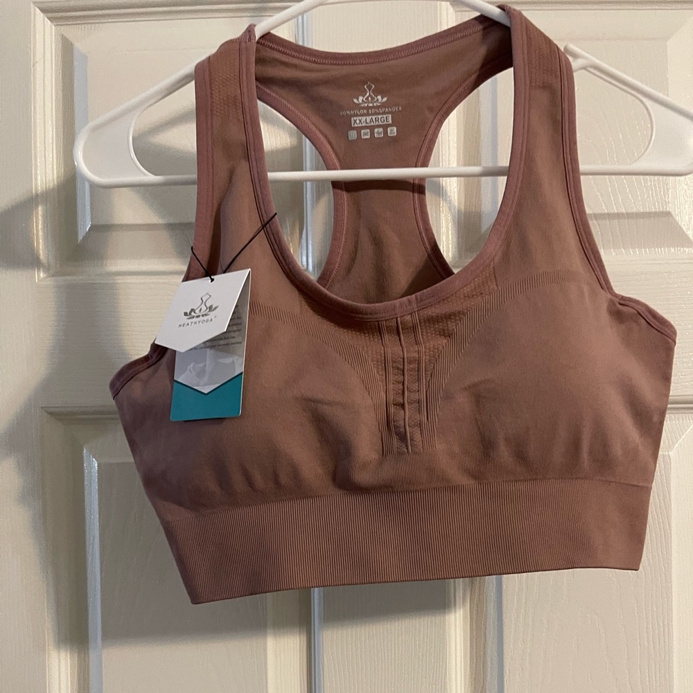 NWT cute, dusty, pink, sports bra, 90%, nylon 10% spandex XXl built-in bra